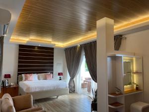 Bella Napoli Resort & Resto