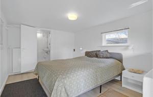 4 Bedroom Beautiful Home In Ebeltoft