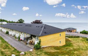 2 Bedroom Stunning Apartment In Allinge