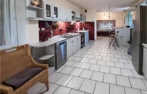 6 Bedroom Amazing Home In Mucharz