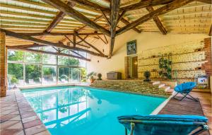 Maisons de vacances 3 Bedroom Awesome Home In Marquefave : Maison de Vacances 3 Chambres 