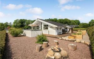 Three-Bedroom Holiday Home In Aabenraa