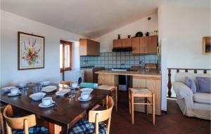 Stunning Home In Colle Di Buggiano With Wifi And 3 Bedrooms