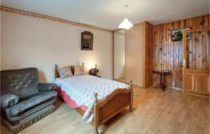 Maisons de vacances 2 Bedroom Stunning Home In Bas-en-basset : Maison de Vacances 2 Chambres