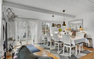 Beautiful Home In Højby With Wifi