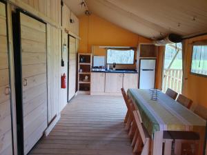 Tentes de luxe Luxury Safari Tents at Moulin Du Pommier Glamping & Camping : photos des chambres