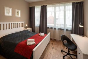 Double Room with Shared Bathroom room in New Town - Apple Apartments