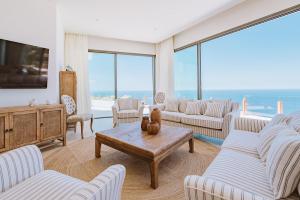 Serenity Villa on the Cliff with climatized pool