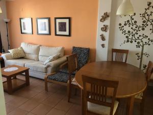 2 bedroom with parking, WiFi, views & heated pool