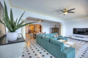 Beautifully furnished seafront 4 bedrooms GOSLM-4