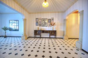 Beautifully furnished seafront 4 bedrooms GOSLM-4