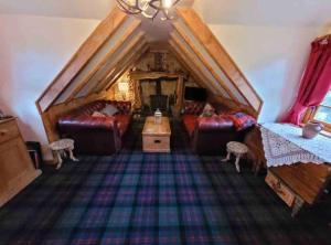 Baidland Escapes 2 bedroom cottage With hot tub