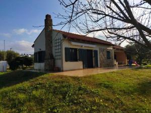 Detached House in Pefkochori with Garden