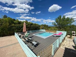 Appartements Studio independant vue Ventoux avec piscine : photos des chambres