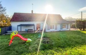 Maisons de vacances Nice home in Hesdin-lAbb with 3 Bedrooms : photos des chambres