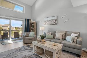 Seascape Villas 148- Vacay with a View