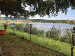 Domek letniskowy nad stawem Temeszów Bieszczady