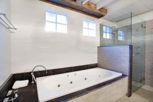 The Barn by Tinkersfield