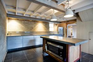 The Barn by Tinkersfield