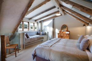 The Barn by Tinkersfield