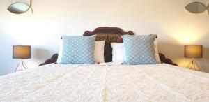 Charming apartment & parking by ANTHEA HOMES