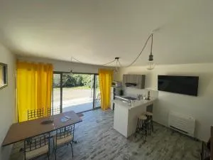 ( Mine de rien ) - La Bastide-des-Jourdans