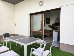 S18 "Garden in the City" Apartment