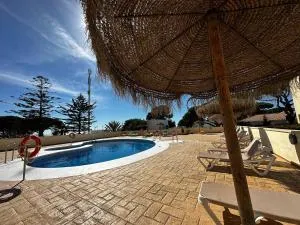 BASTINAZO ALOHADREAM - PREMIUM - Dúplex Lujo Recién Reformado con Jardín, Piscina, Parking, Aire Acondicionado - Los Caños de Meca - 50m playa - Los Canos de Meca