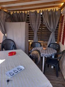 Campings Mobilhome 6-8 personnes : photos des chambres