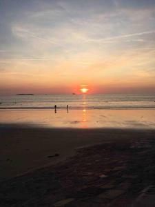 Location studio équipé à 200m de la plage.