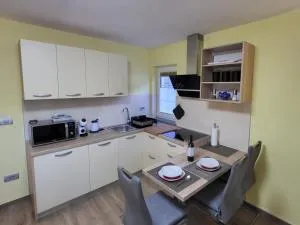 Apartma Melita - Kamno