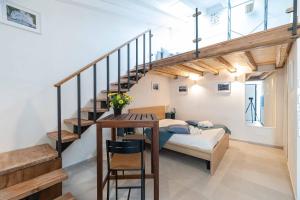 Lalba di ortigia a due passi dal mare