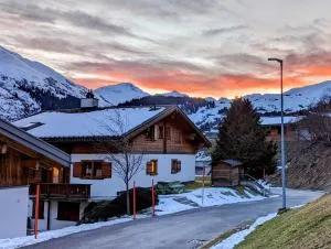 Maisonette-Wohnung in Rueras bei Sedrun - 200m zum Bahnhof - Perfekt für Ski & Ausflüge - Tschamut