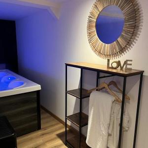 Chalets Roulotte la Boheme est son Spa en Baie de Somme : photos des chambres