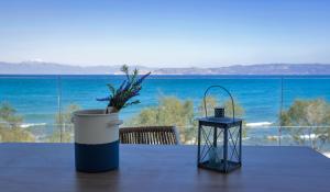 La Mer Bleue Beachfront Boutique Apartments