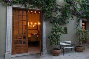 AMAZING HOME WITH POOL IN A STELLAR LOCATION