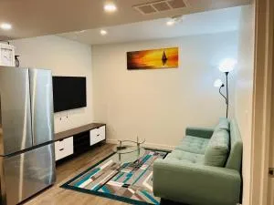 Brand new 1 Bedroom Basement Suite. Wi-Fi,Netflix - Devon