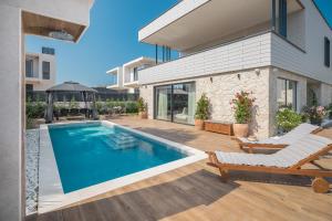 Villa Golden Shine 