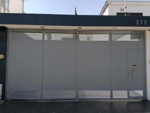 CASA Azul Turquesa Excelente Ubicacion Facturamos