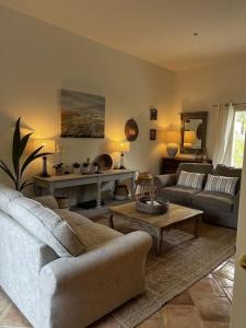 Villas Charming, chic, secluded villa within walking distance from Lorgues : photos des chambres