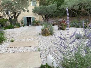 Villas Charming, chic, secluded villa within walking distance from Lorgues : photos des chambres