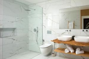 Peak A Boo Private Heated Pool and Private Parking