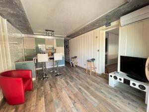 Appartements Appartement Canet-en-Roussillon, 2 pieces, 4 personnes - FR-1-696-30 : photos des chambres