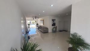 Hermoso departamento con alberca cerca de la playa