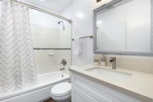 Brentwood 1BR w Pool nr UCLA Medical Center LAX-220