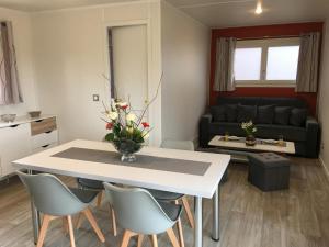 Espelette la vallee des noyers