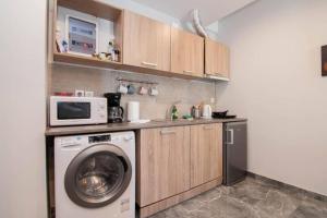 COMFY Flat, Athens city center