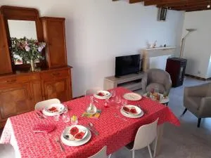 Les 3 nichoirs - Fontaine-le-Comte