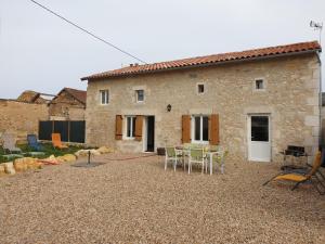 Maisons de vacances La maison poitevine : photos des chambres