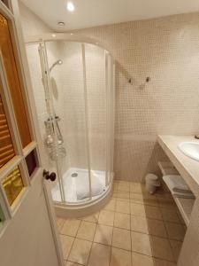 B&B / Chambres d'hotes Le Puits Sainte Claire : Chambre Double - Vue sur Jardin